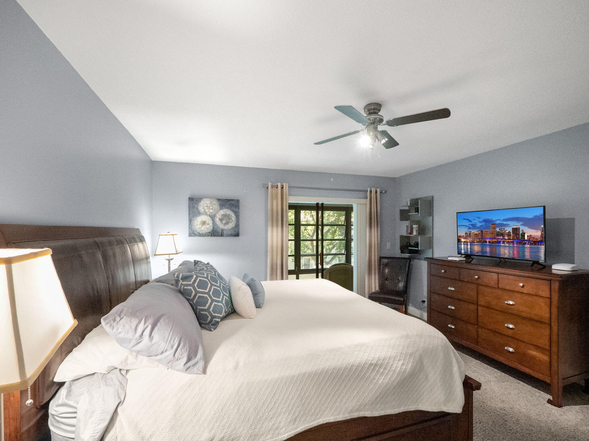 300 SW South River Drive 201