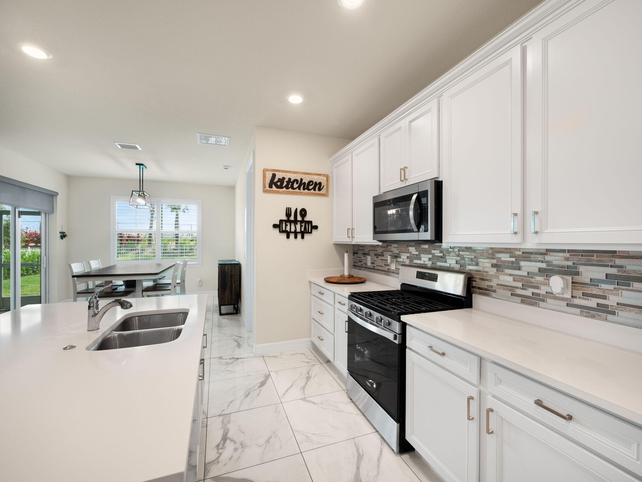 10621 SW Morning Glory Drive