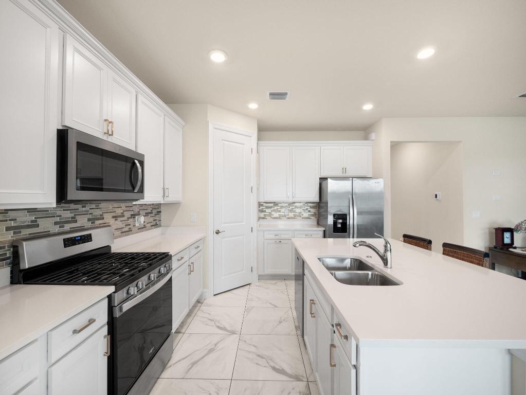 10621 SW Morning Glory Drive