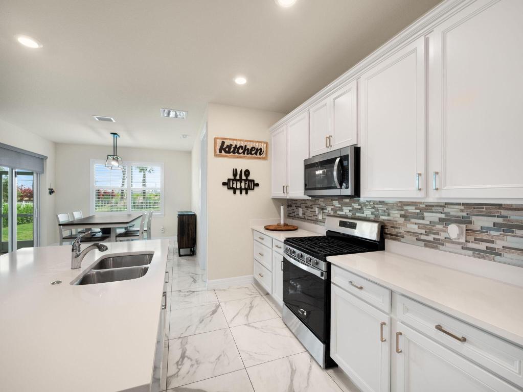 10621 SW Morning Glory Drive