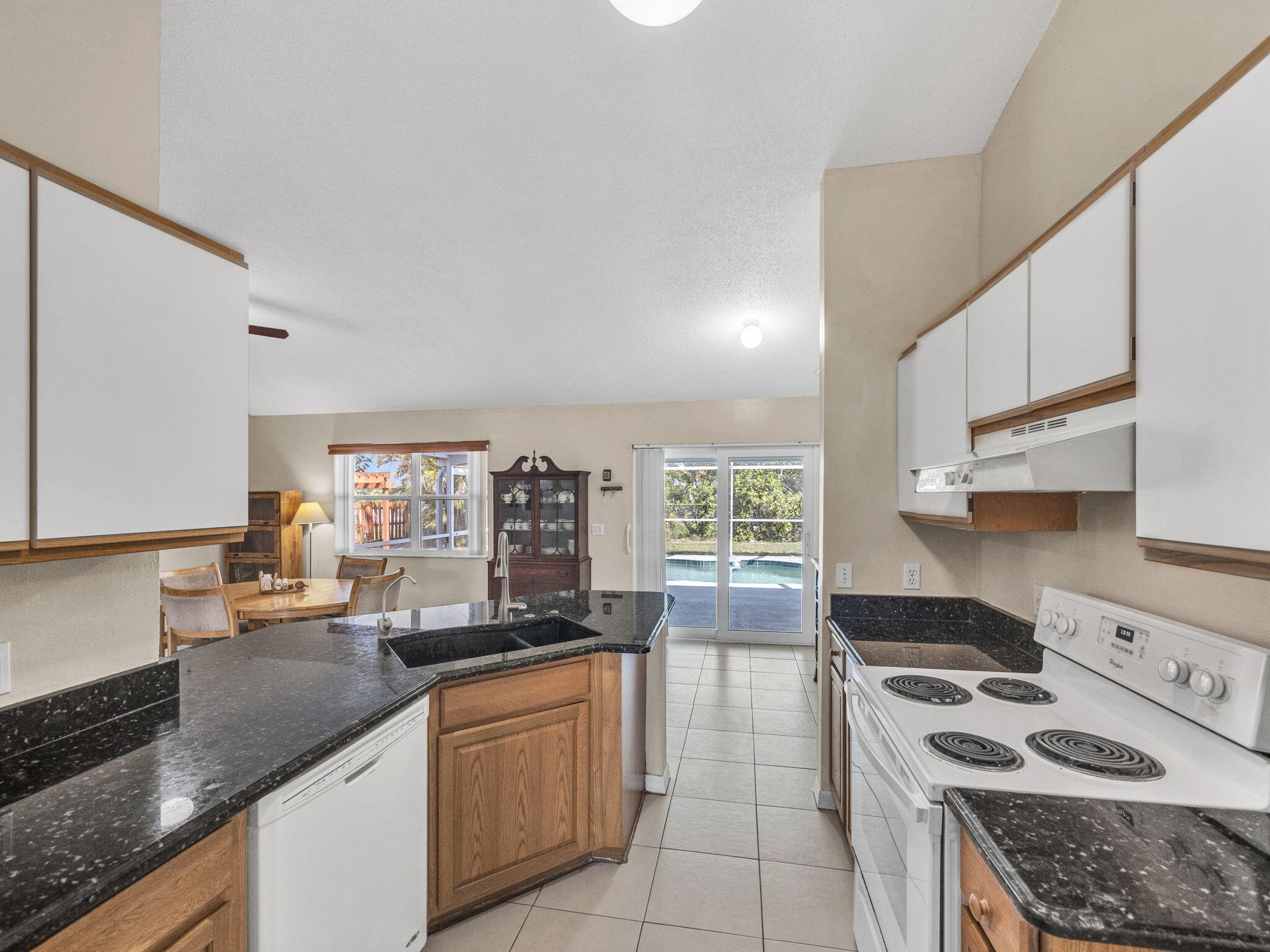 509 SW Feldman Avenue