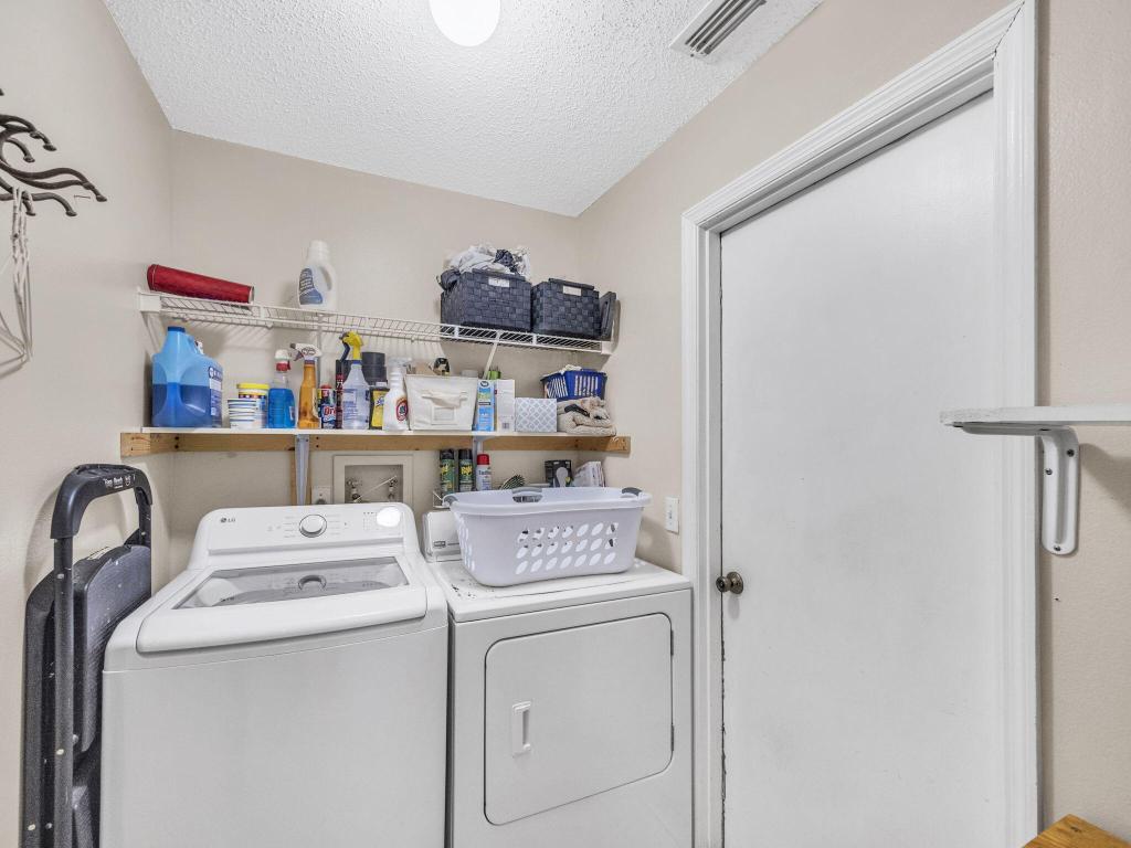 509 SW Feldman Avenue