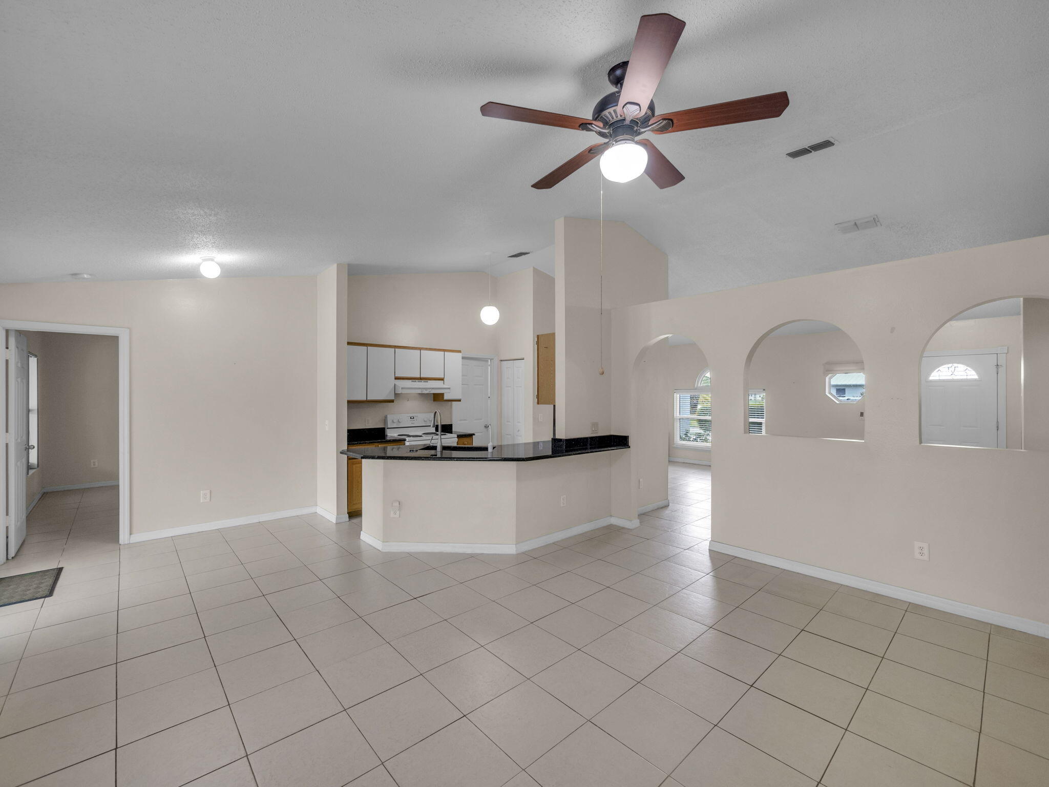 509 SW Feldman Avenue