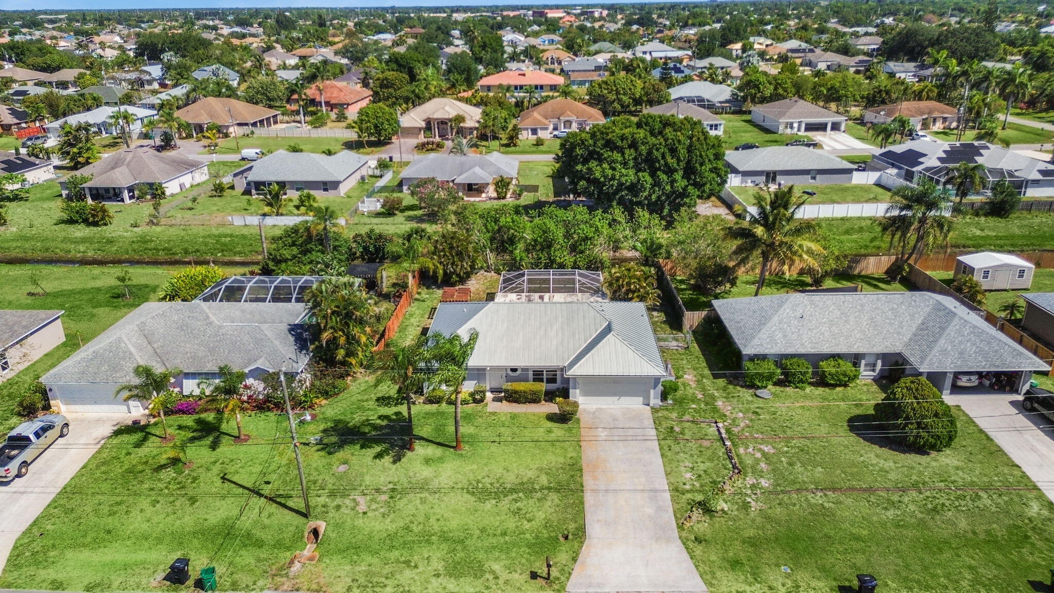 509 SW Feldman Avenue