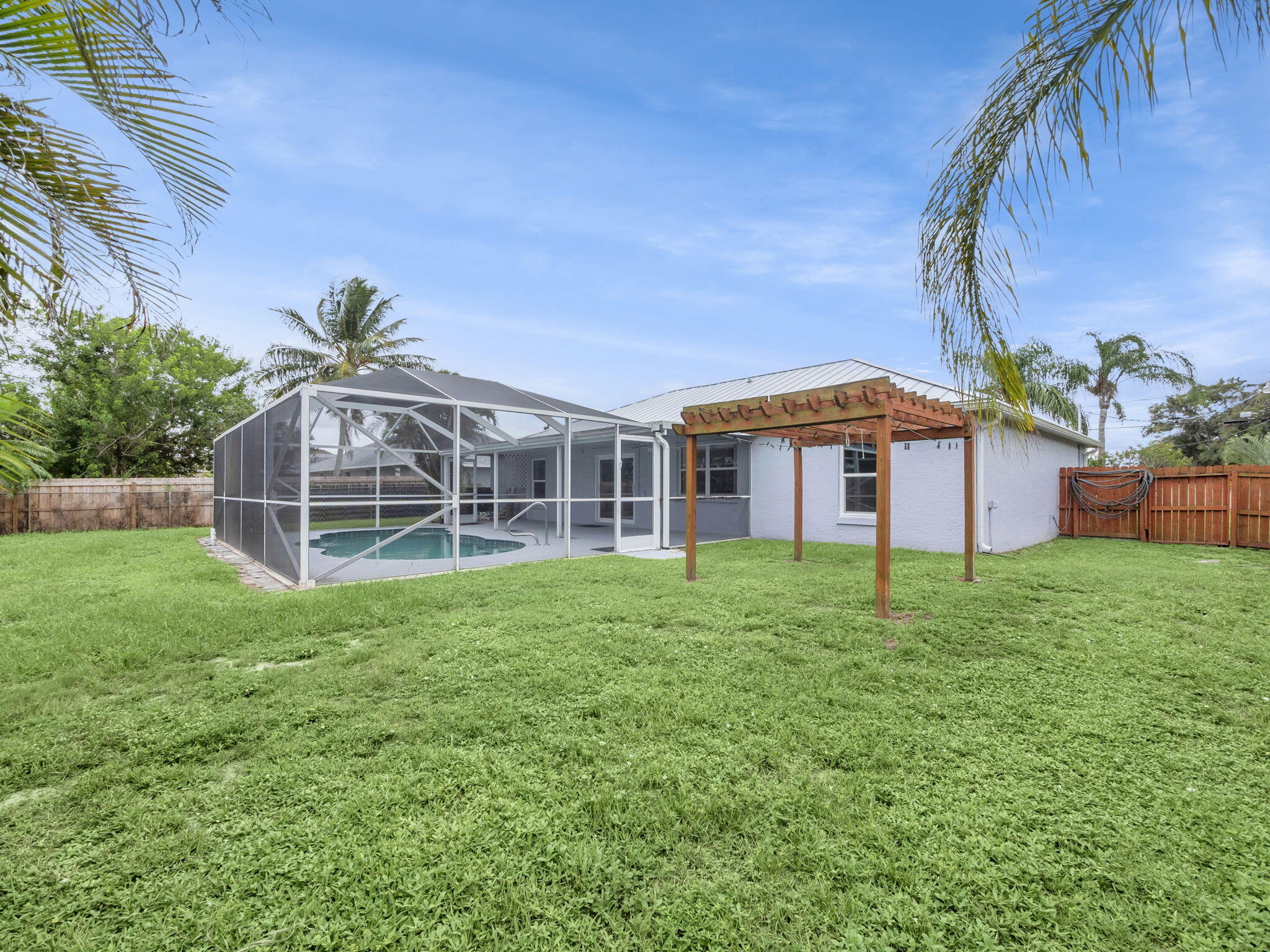 509 SW Feldman Avenue