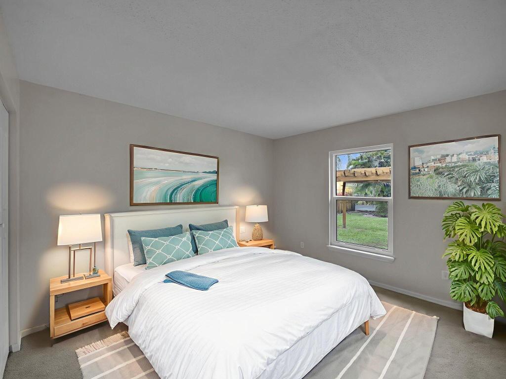 509 SW Feldman Avenue