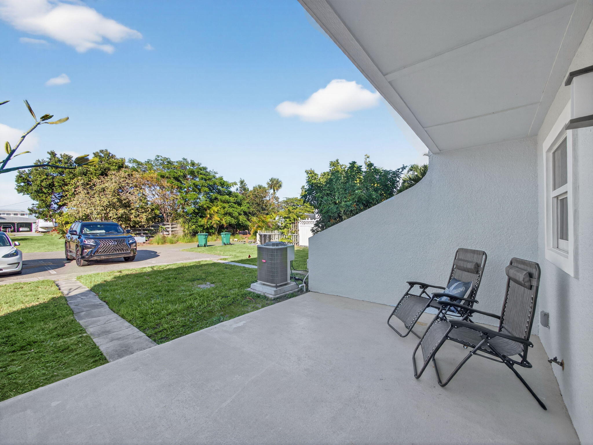 1002 Shorewinds Drive