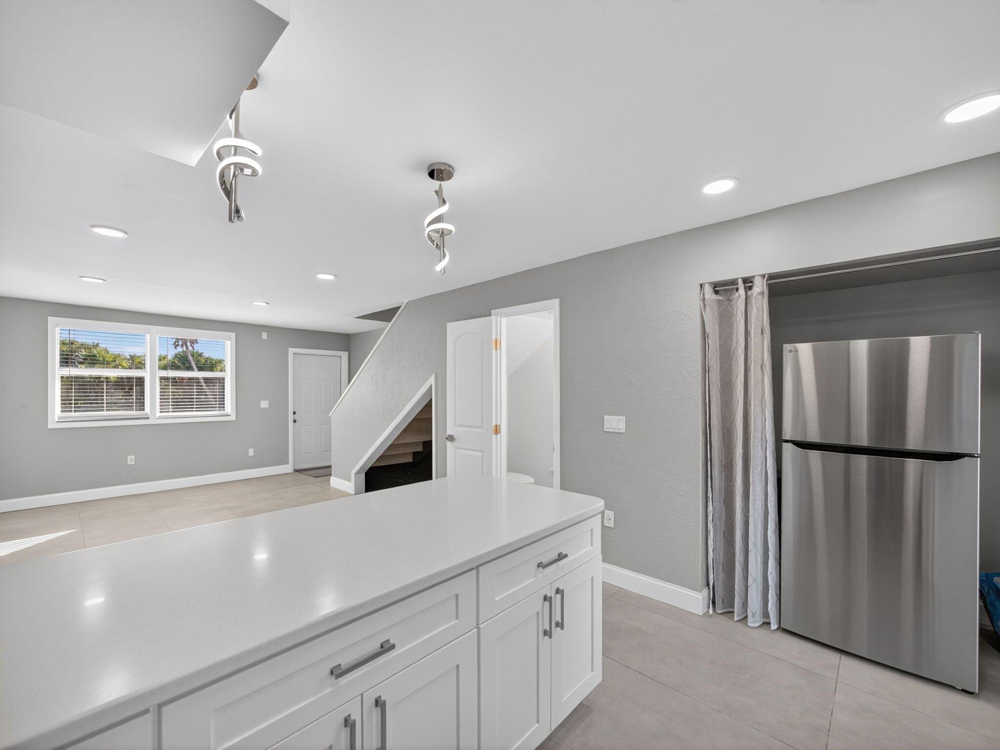 1002 Shorewinds Drive