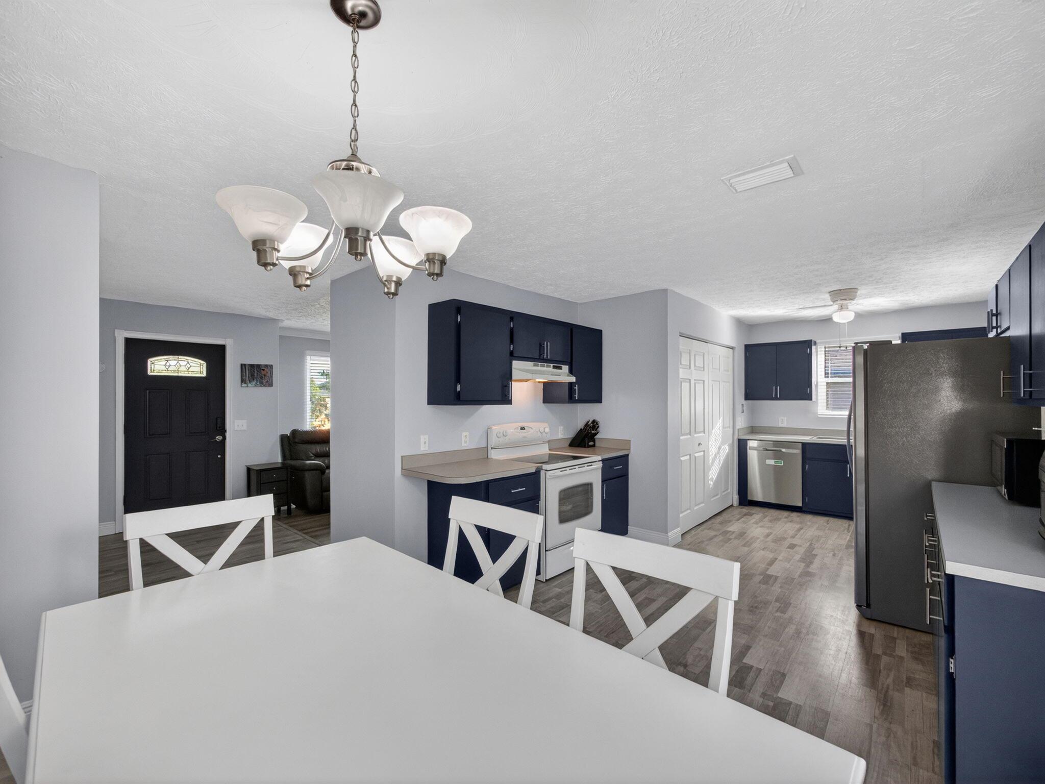 3142 SW Bridge Street