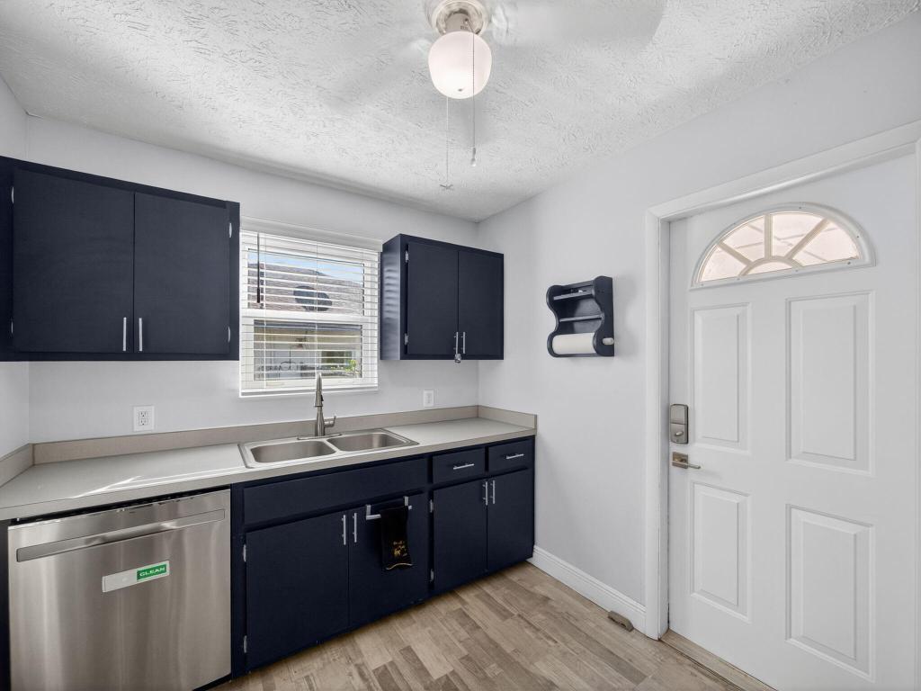 3142 SW Bridge Street