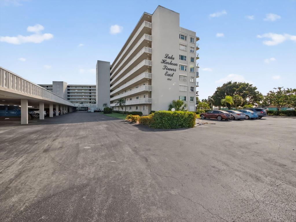 801 Lake Shore Drive 502