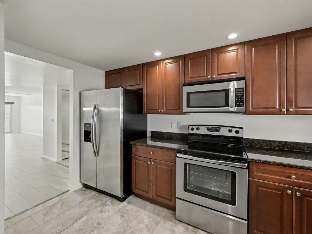 801 Lake Shore Drive 502