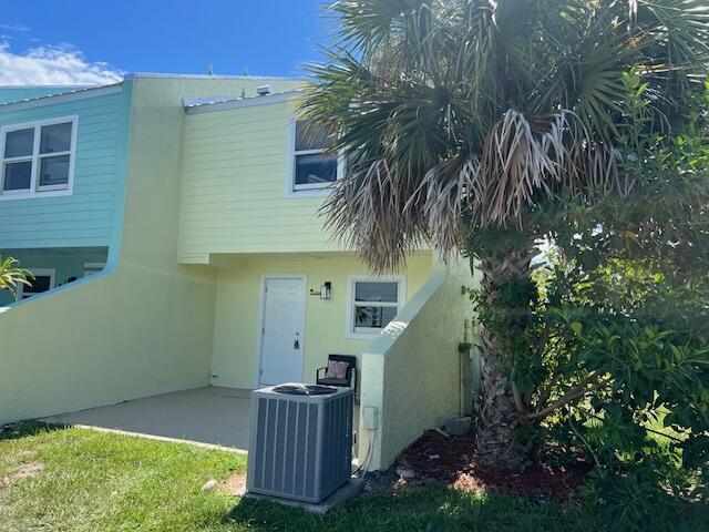 1000 Shorewinds Drive
