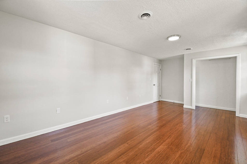 8 Cedar Street
