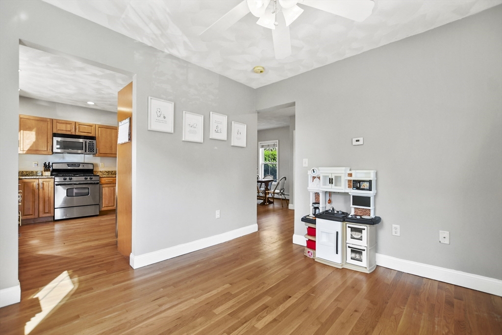 14 Brownville Ave