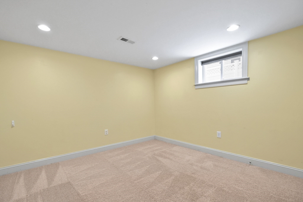 147 Franklin St # 1