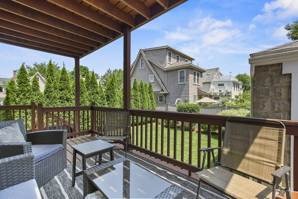 147 Franklin St # 1