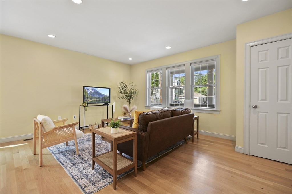 147 Franklin St # 1