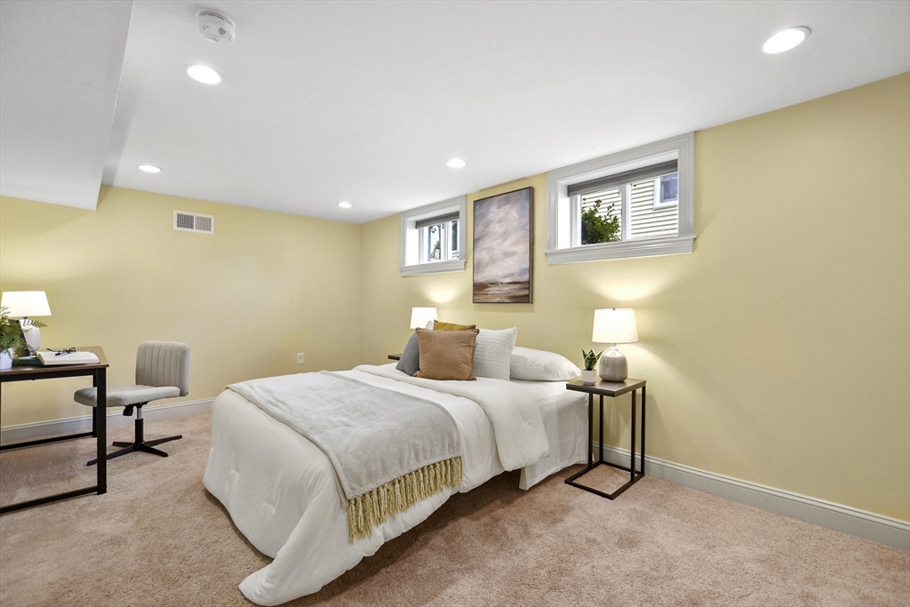 147 Franklin St # 1