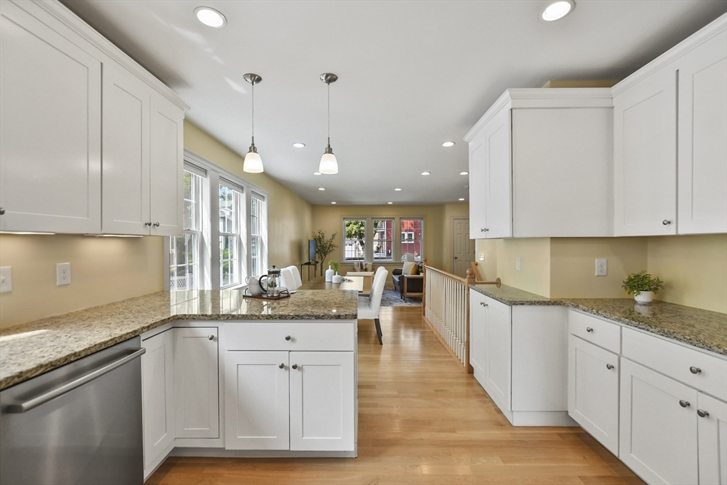 147 Franklin St # 1