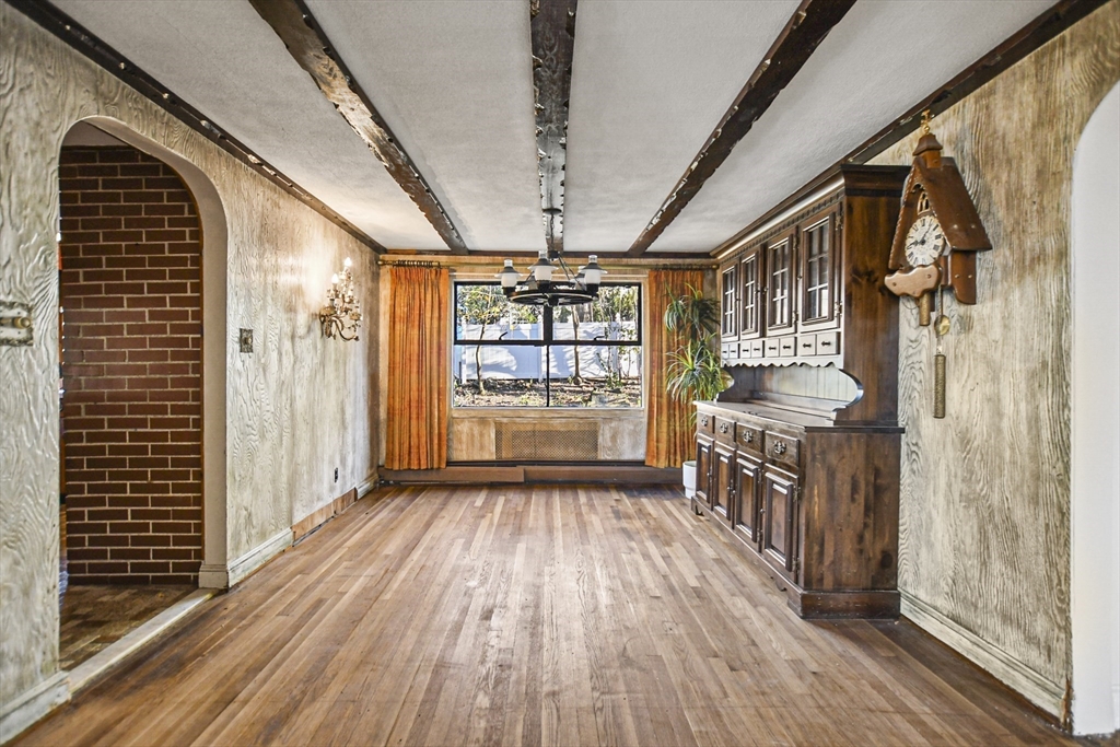 123 Pine Hill Circle