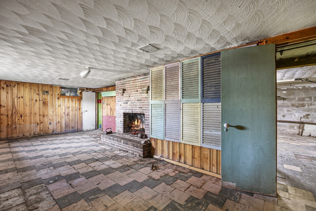 123 Pine Hill Circle