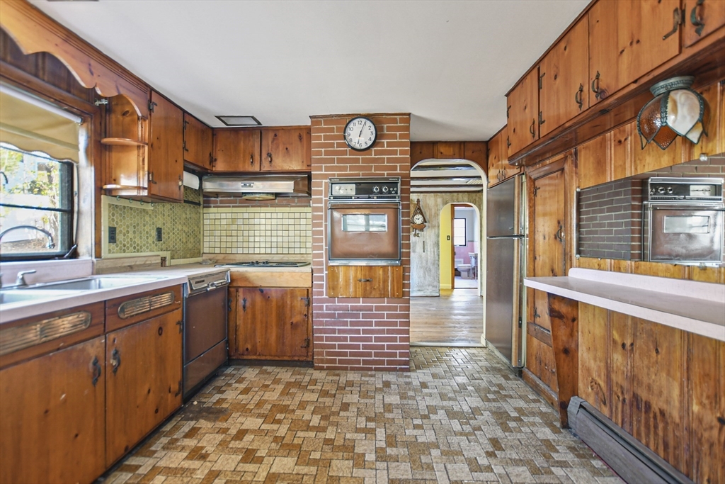 123 Pine Hill Circle
