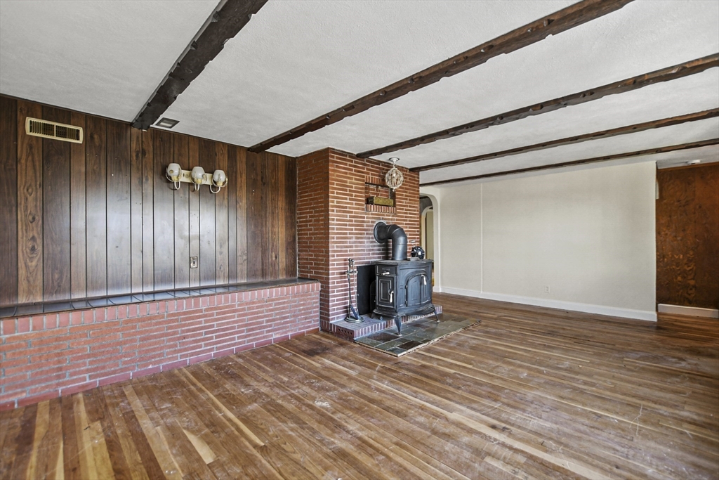 123 Pine Hill Circle