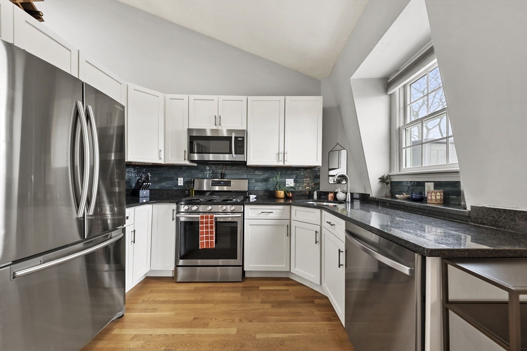160 I St # 3