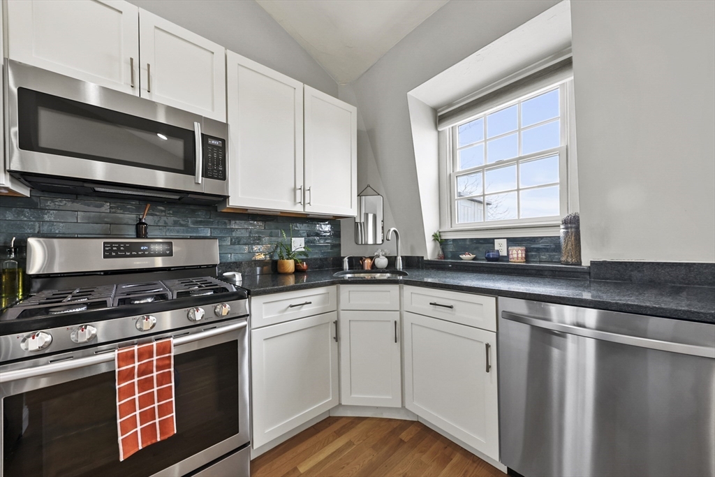 160 I St # 3