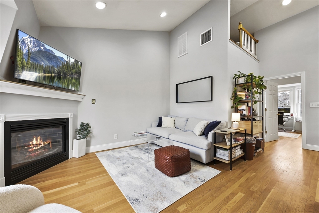 160 I St # 3
