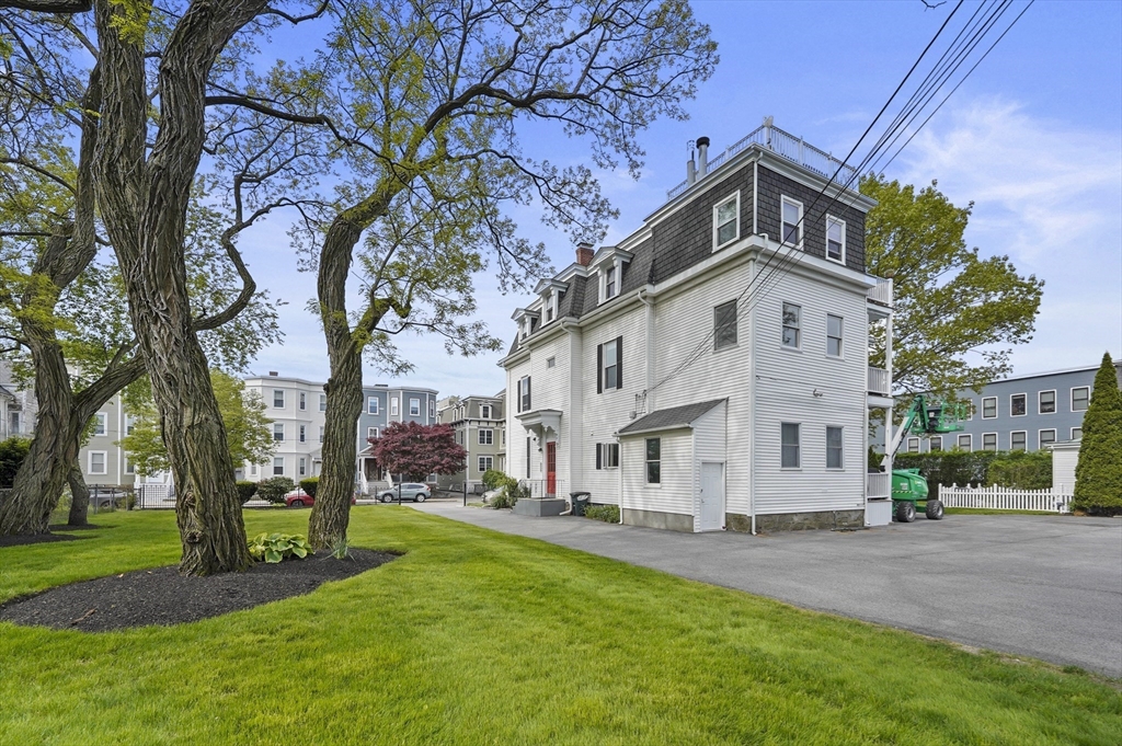 8 Mount Vernon St # 4
