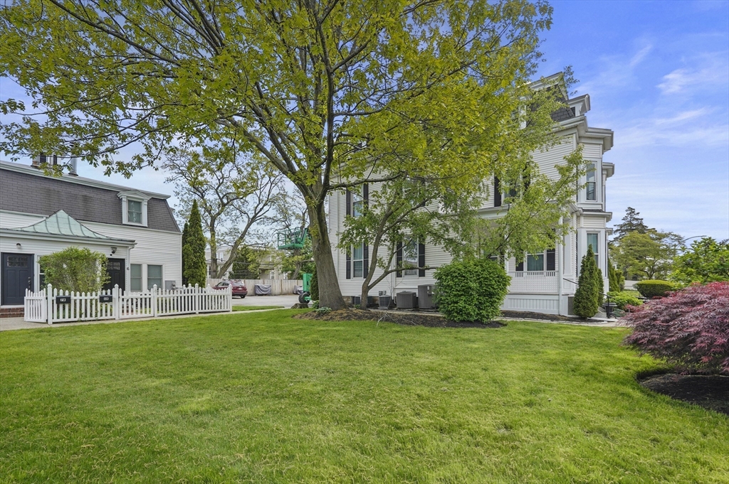 8 Mount Vernon St # 4