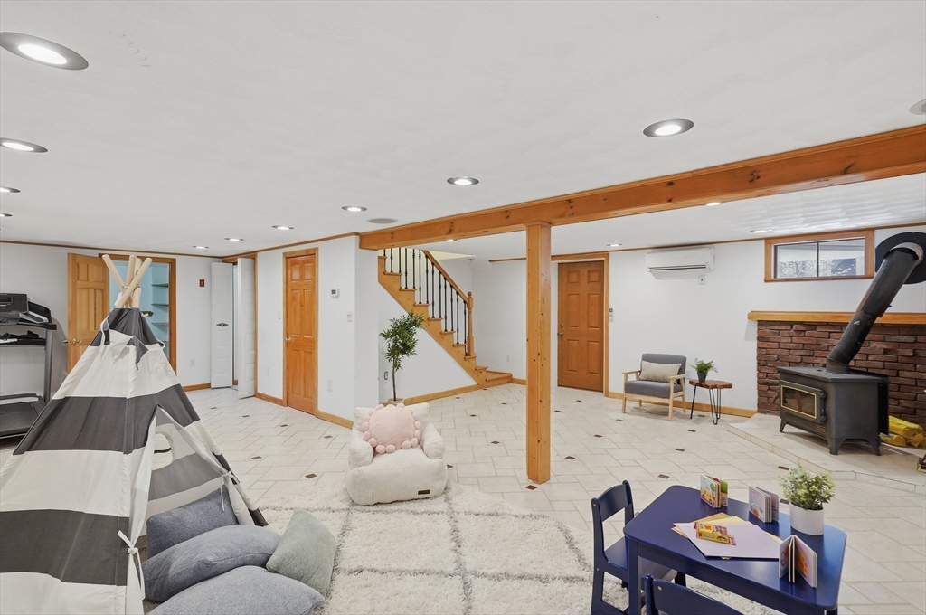 72 Crimson Road