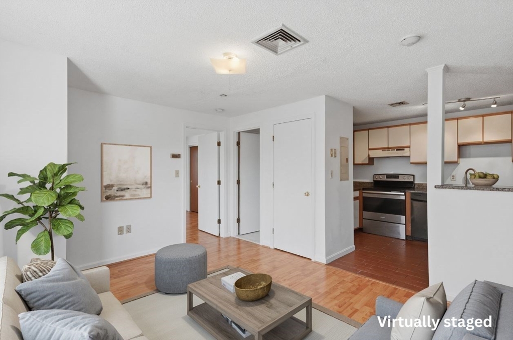 35 Prospect St # 309