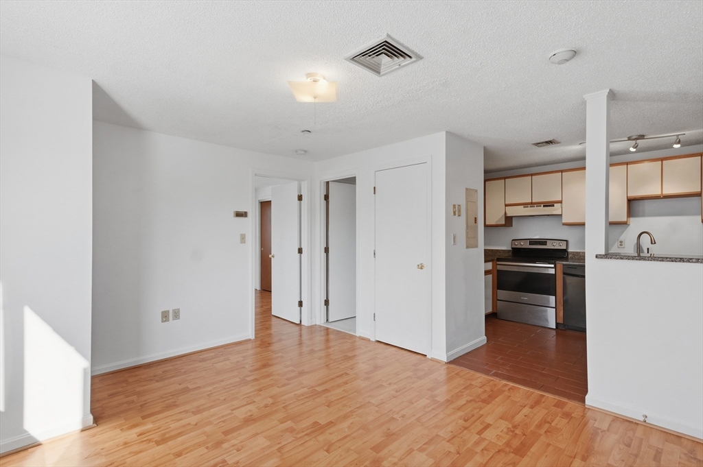 35 Prospect St # 309