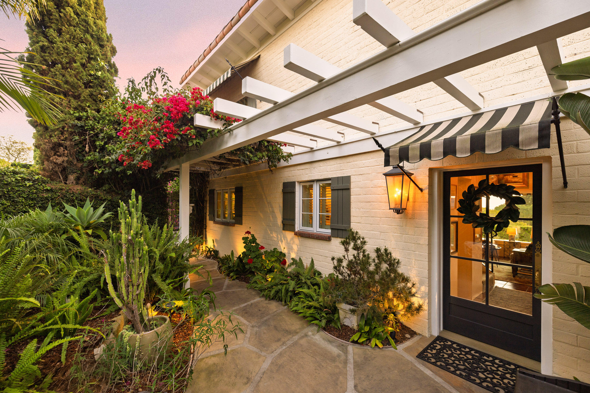 122 Skyline Circle