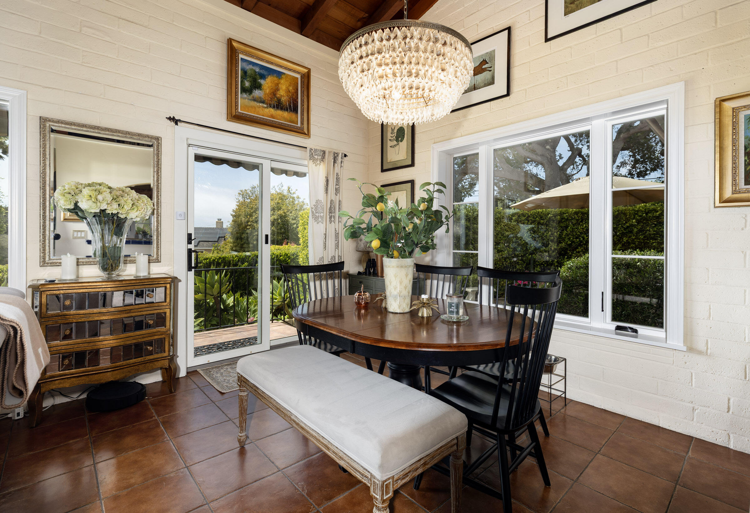 122 Skyline Circle