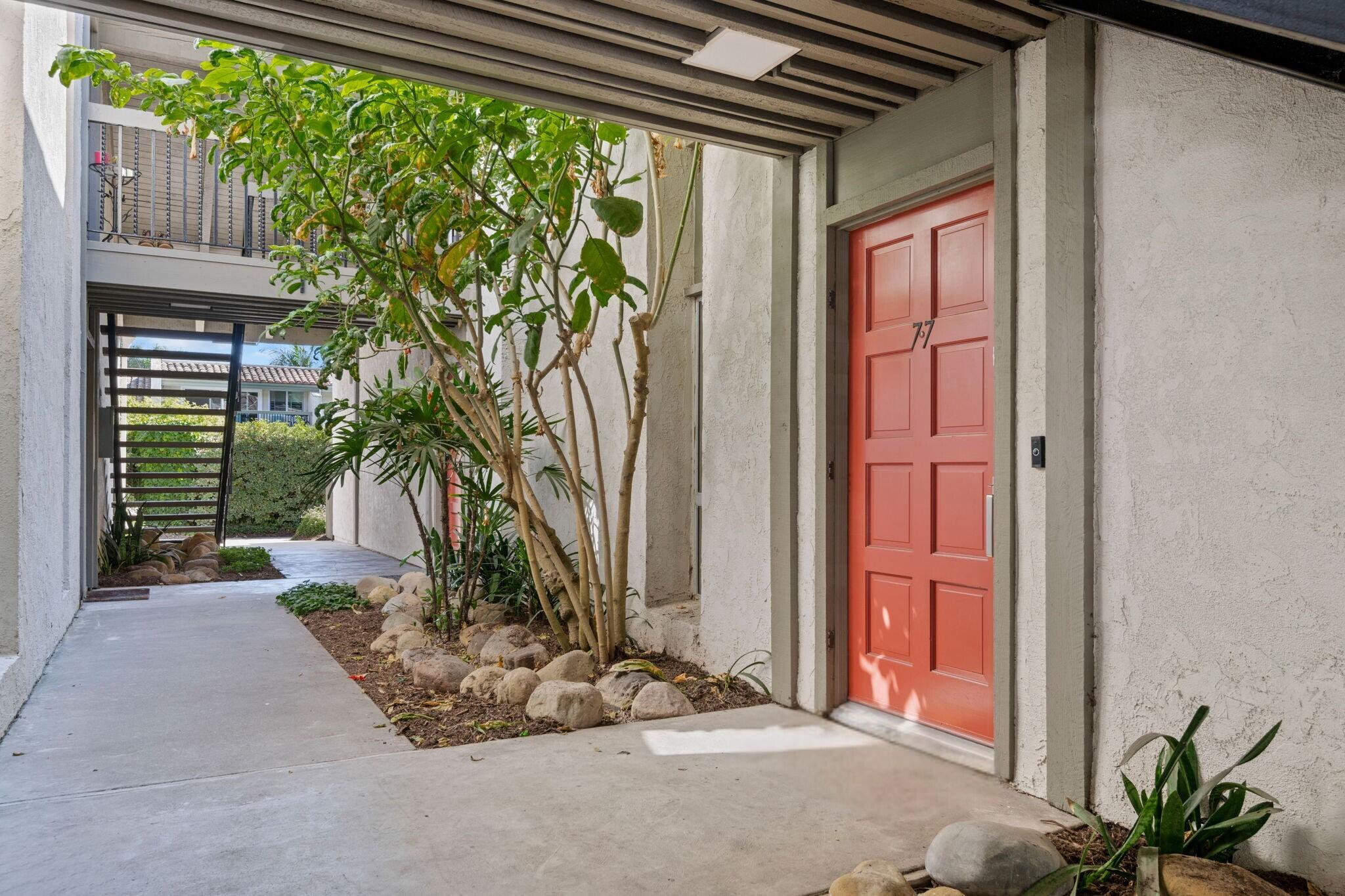 41 Dearborn Place, 77