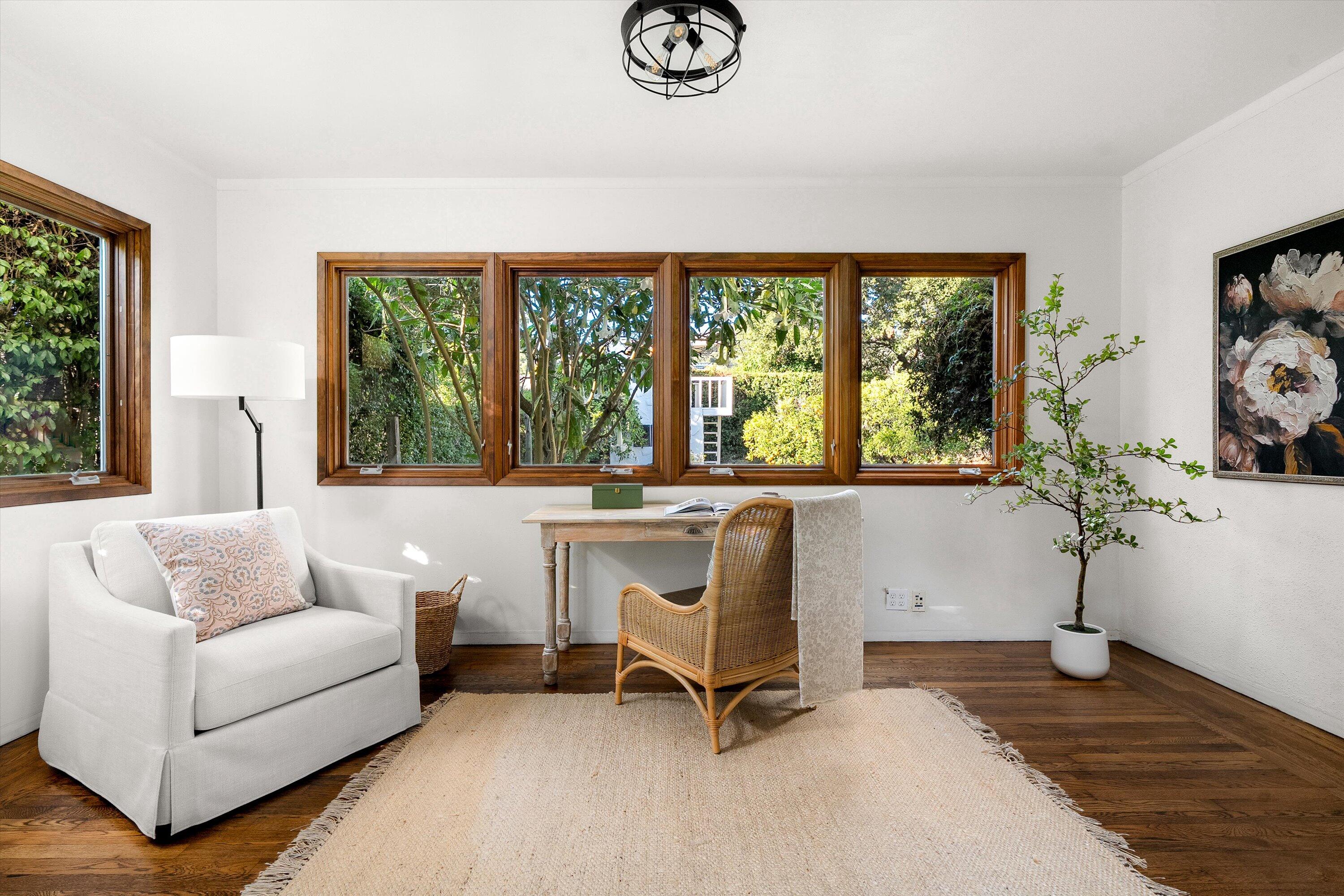 2922 Paseo Del Refugio