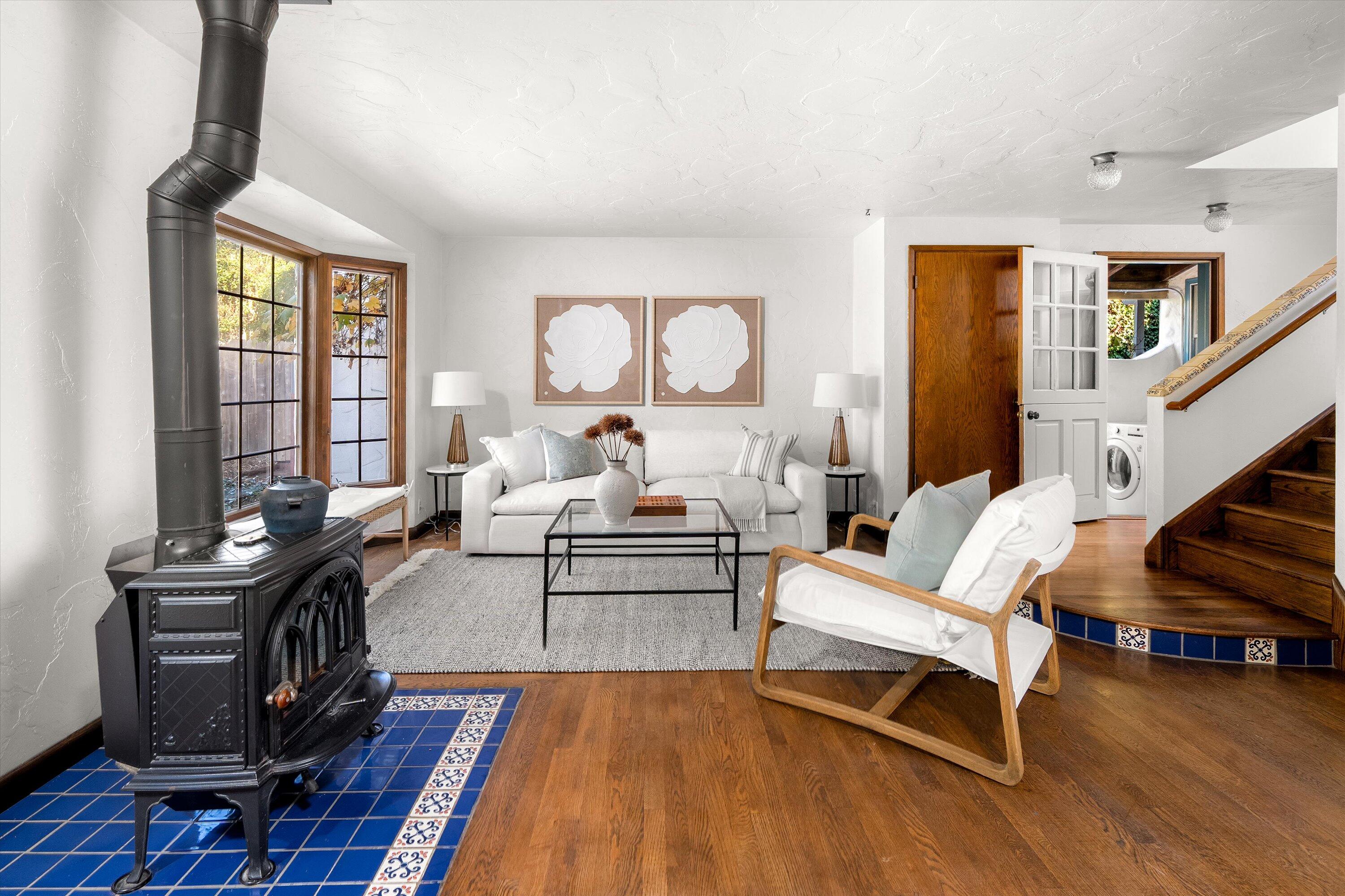 2922 Paseo Del Refugio