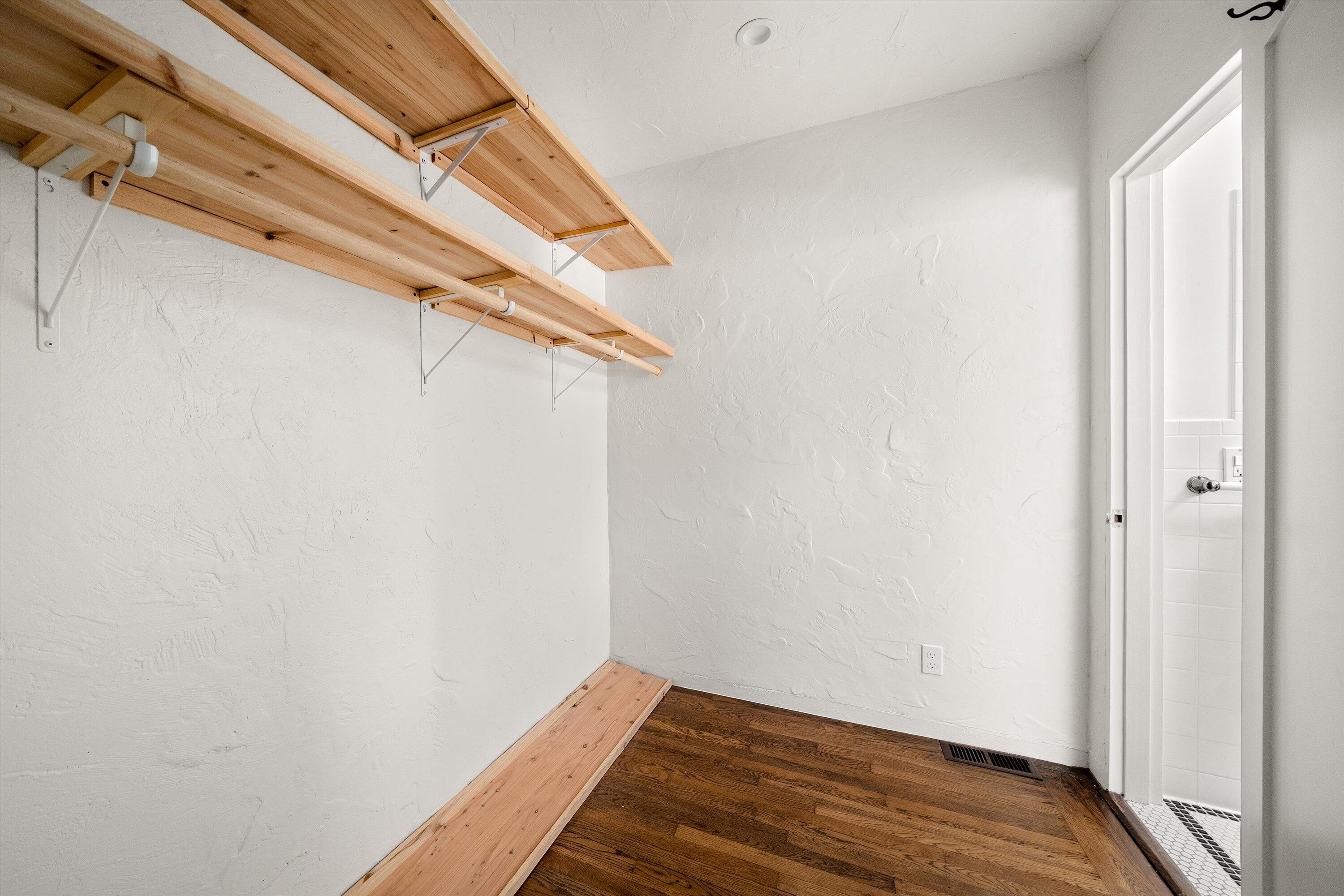 2922 Paseo Del Refugio