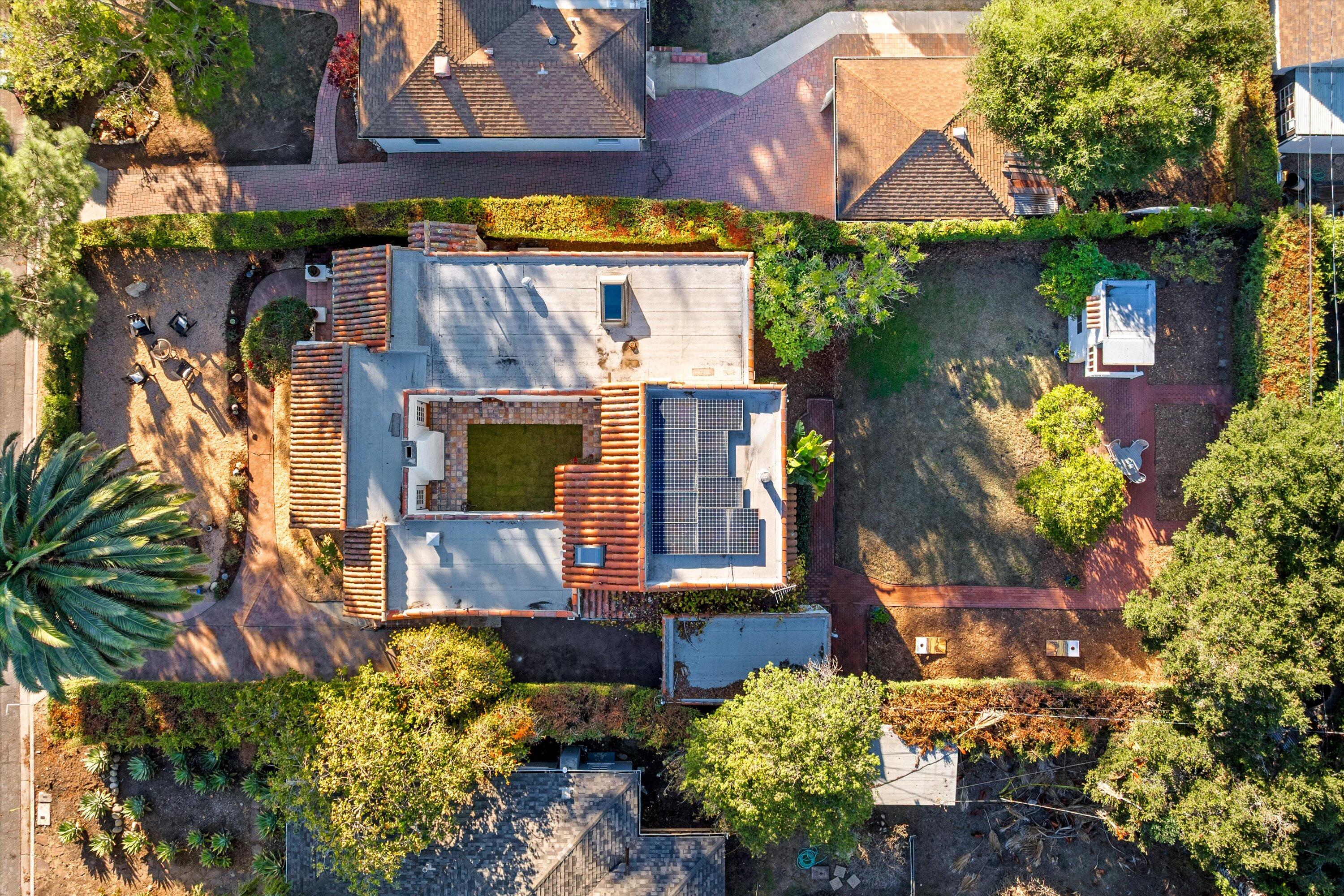 2922 Paseo Del Refugio