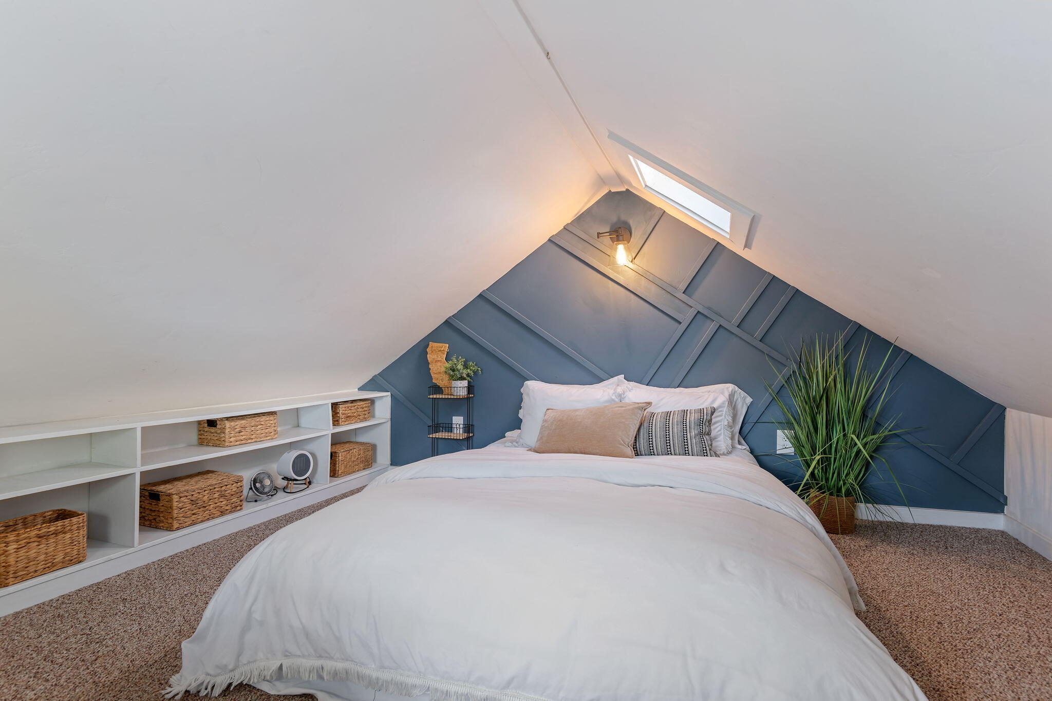 825 W Pedregosa Street Adu