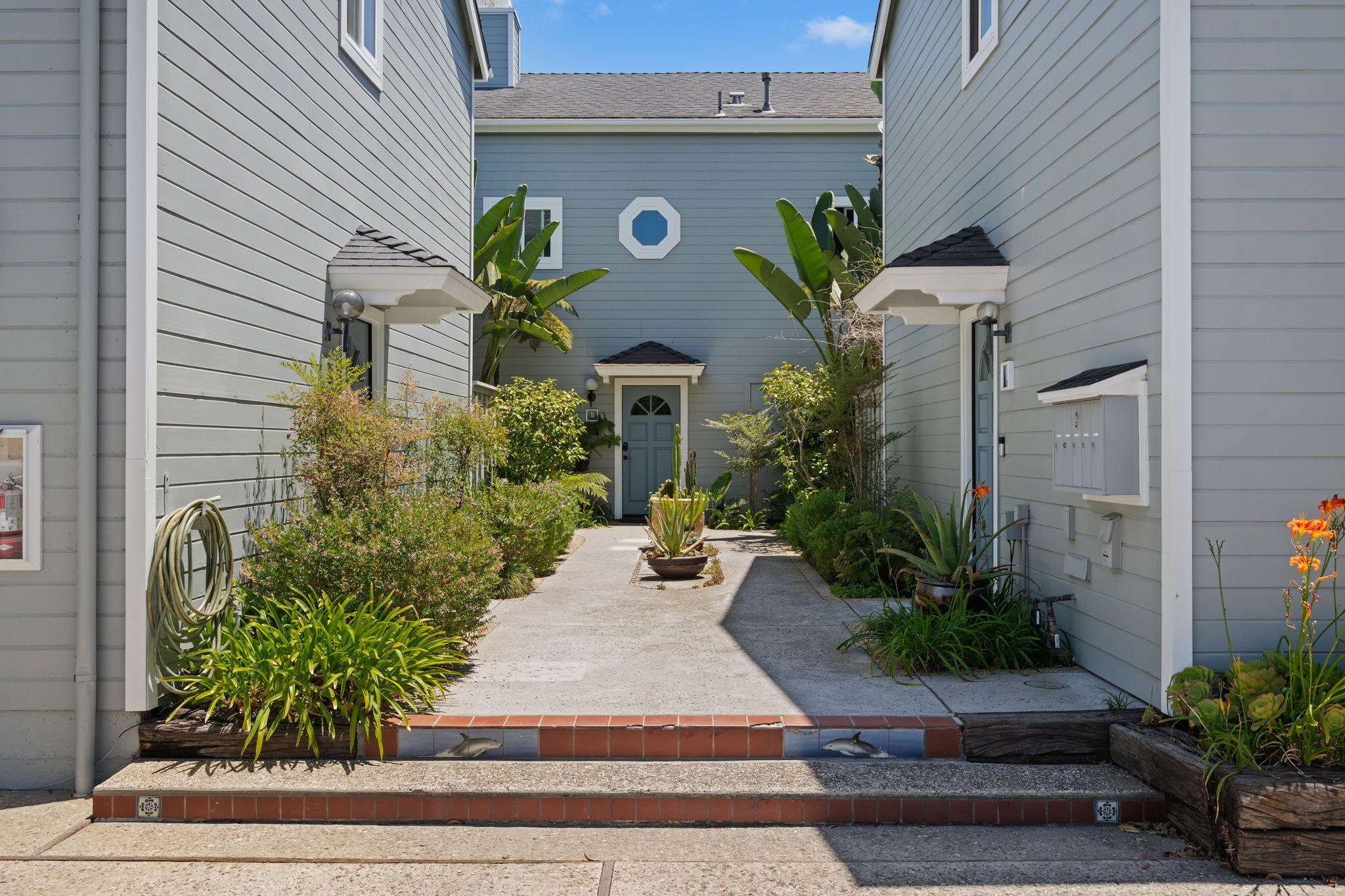 423 W Montecito Street D
