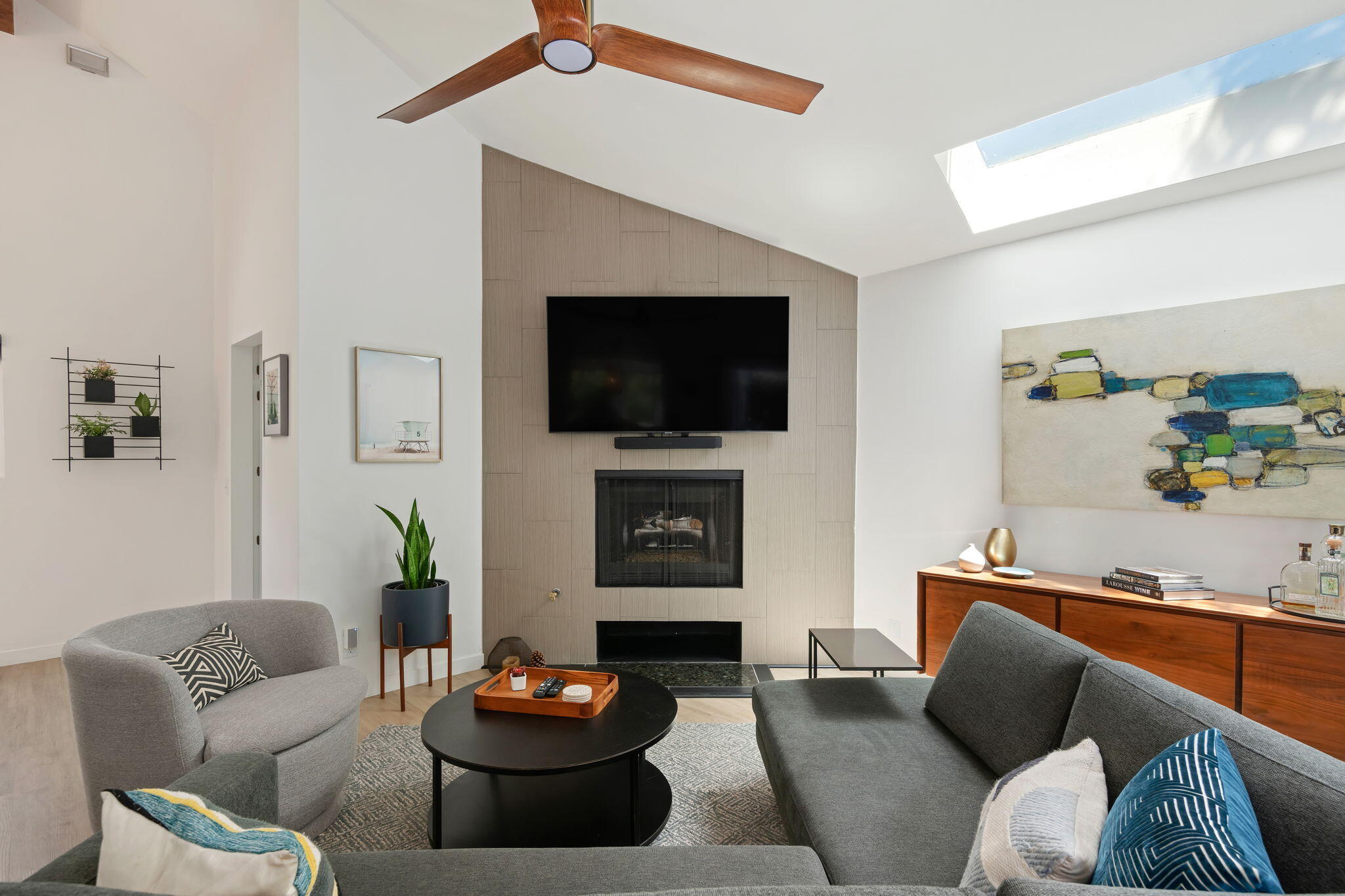 423 W Montecito Street D
