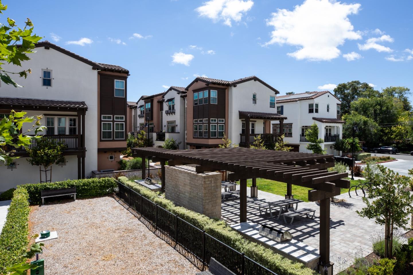 2350 Toledo Terrace