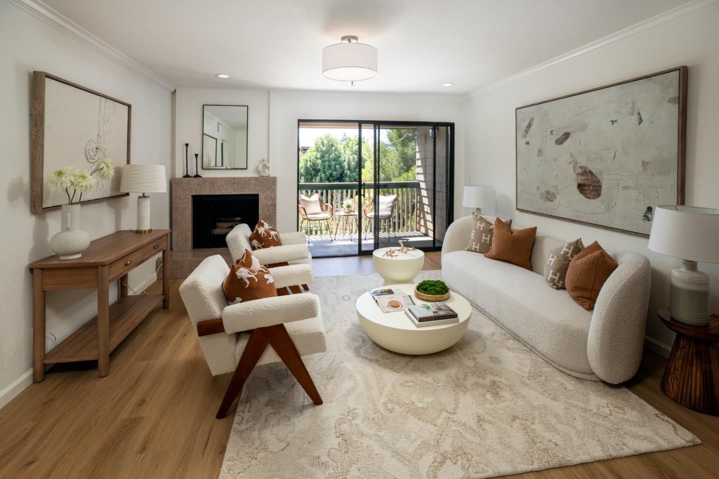 2111 Latham 321