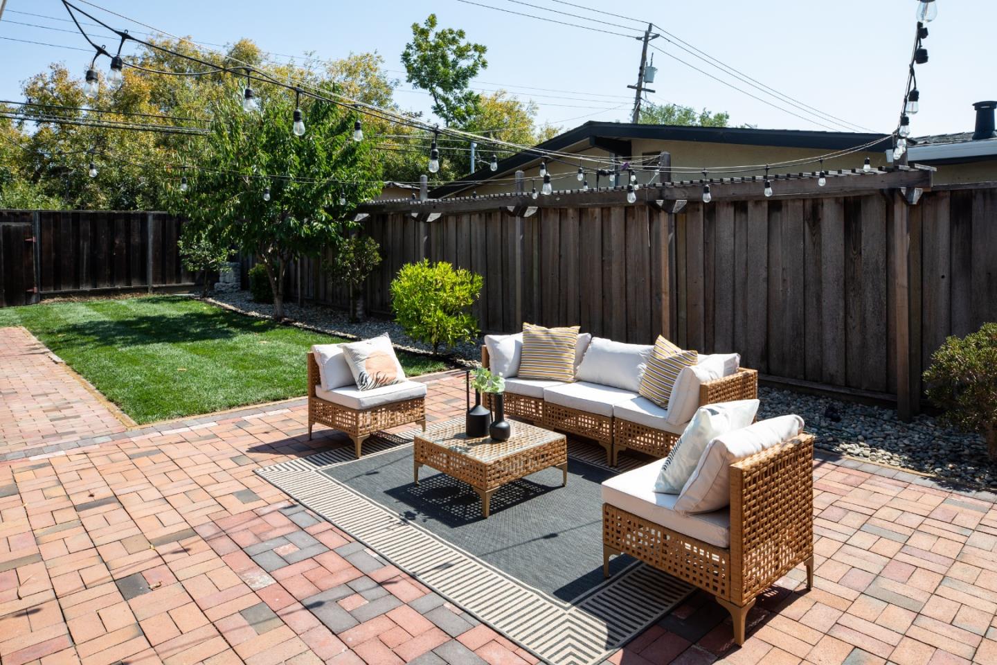 1269 Manzano Way