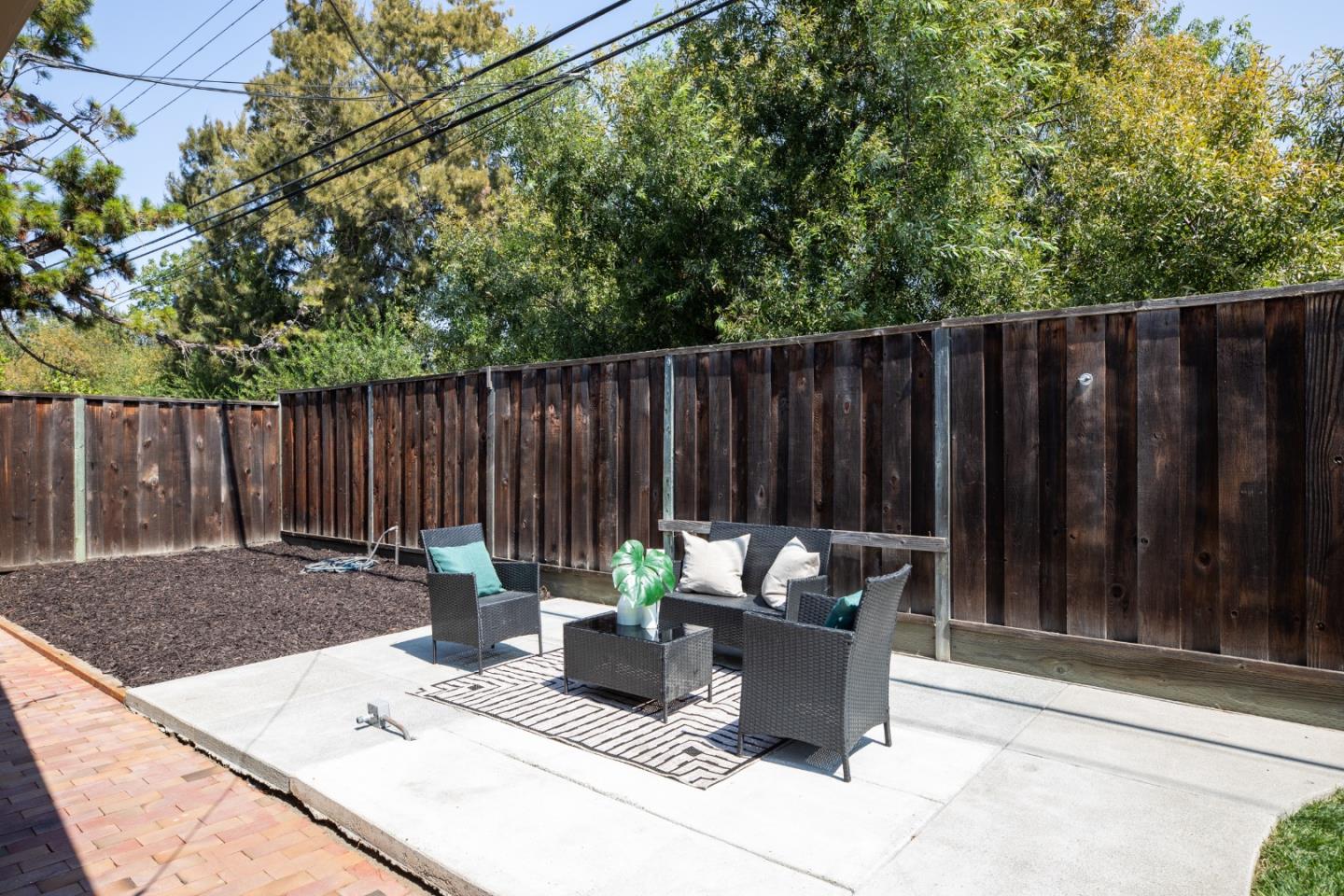 1269 Manzano Way